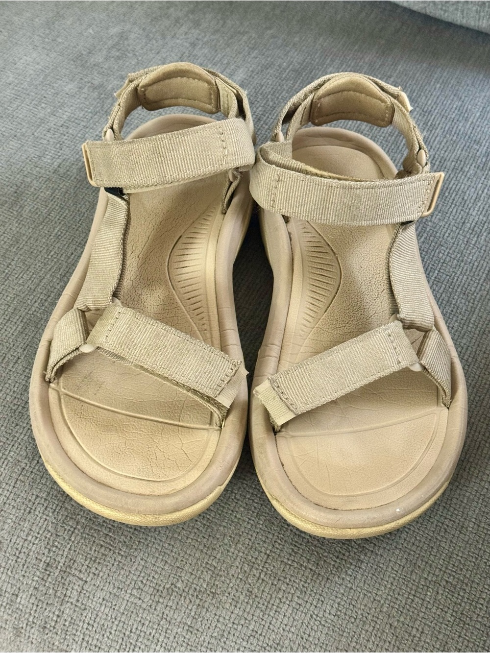 Teva Hurricane Sandals Womens Size 6 Tan Beige